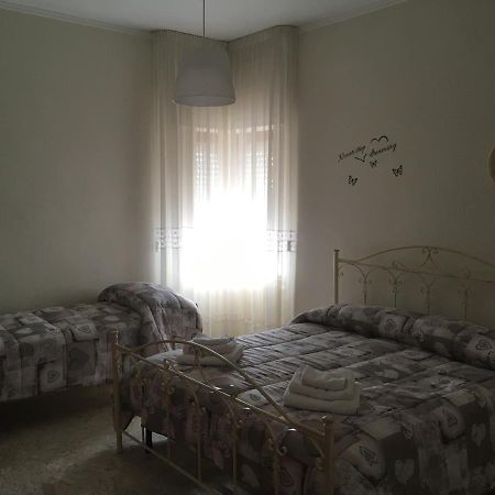 B&B Al Campanile Taranto Exterior photo