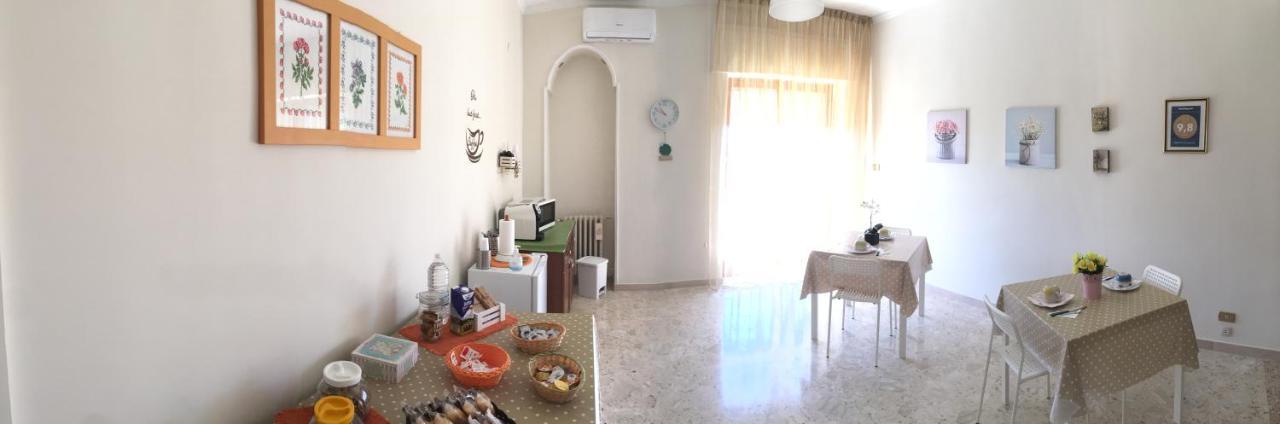 B&B Al Campanile Taranto Exterior photo